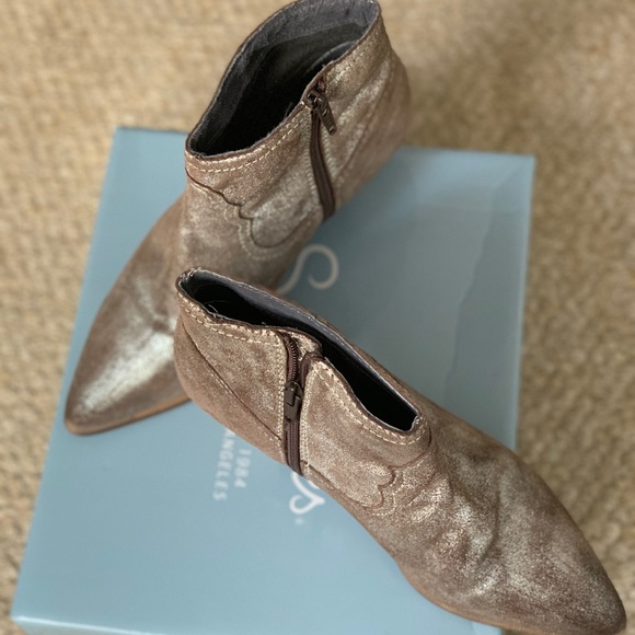 Silver Metallic silver cowboy style booties - Picture 4 of 5